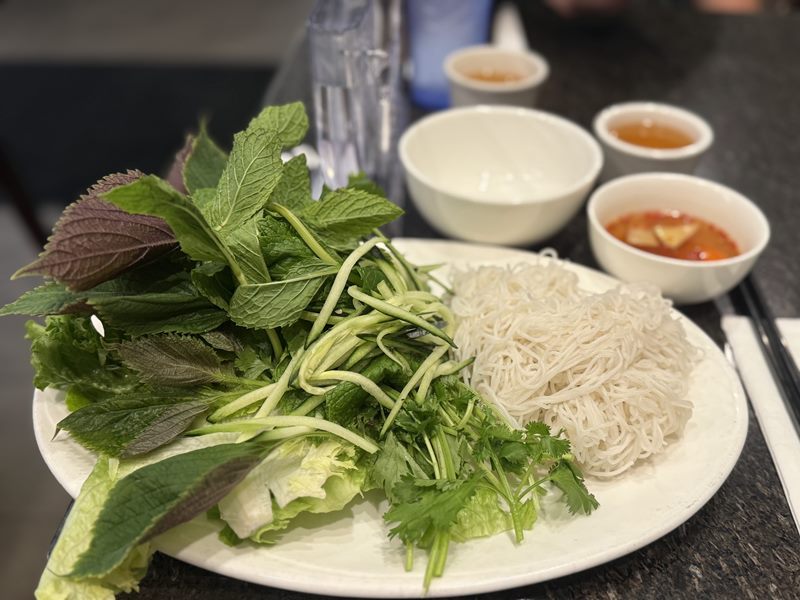 Pho Kim Long food