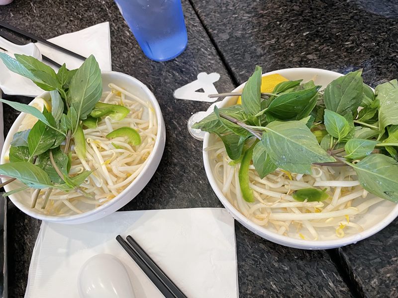 Pho Kim Long food
